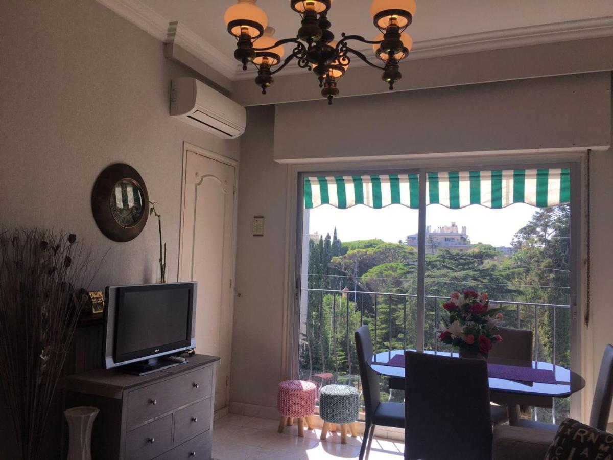 Superbe Appartement 3 Pieces Vue Mer Dans Une Residence Arboree 5 Min De La Mer Nice Luaran gambar